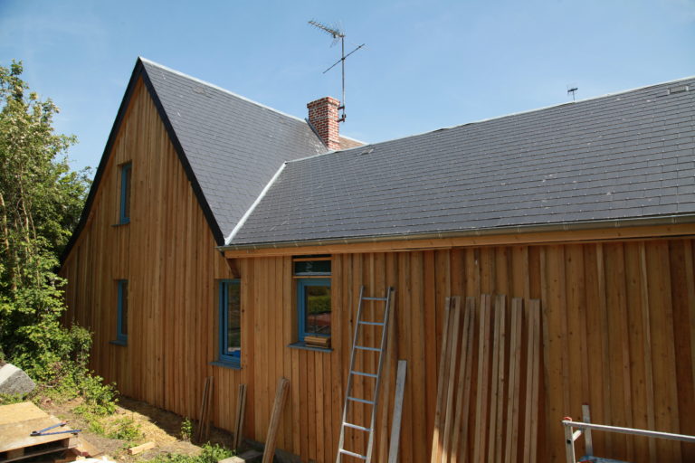 Bardage traditionnel mélèze à couvre joint RECIPROQUE Construction Bois — free download
